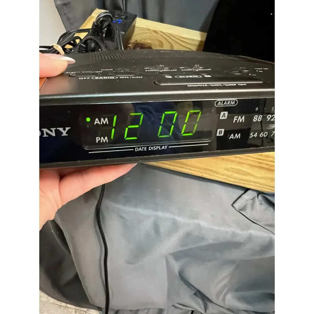 Vintage Sony Dream Machine Clock Radio Alarm Woodgrain